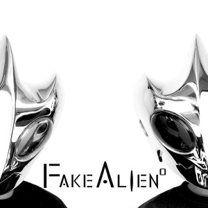 ดาวน์โหลดและฟังเพลง Welcome to the Jungle พร้อมเนื้อเพลงจาก Fake Alien0