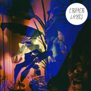 ดาวน์โหลดและฟังเพลง Friend พร้อมเนื้อเพลงจาก Crater Lakes