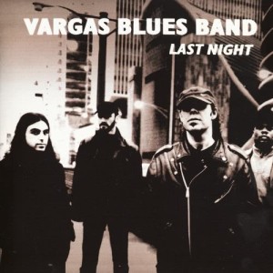 ดาวน์โหลดและฟังเพลง Can't You See What Are You Doing to Me (Directo) พร้อมเนื้อเพลงจาก Vargas Blues Band