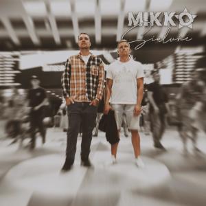 收聽Mikko Tähti的Ohikulkumatkailija歌詞歌曲