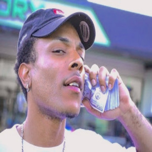 Listen to Chase Me (Explicit) song with lyrics from Lil Nelly