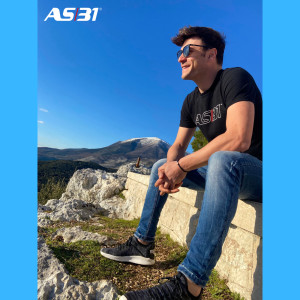 Dengarkan Supermarket Flowers(Cover) lagu dari Adriano Sisti dengan lirik