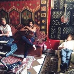 default playlist img