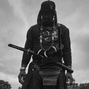 ดาวน์โหลดและฟังเพลง IOFMORDOR พร้อมเนื้อเพลงจาก Compton Timberwolf