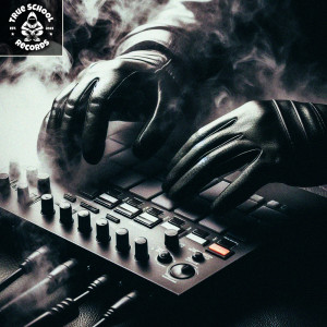 收聽True School Records的Multi Tool歌詞歌曲