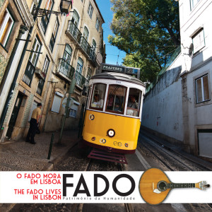 Various Artists的專輯O Fado Mora Em Lisboa