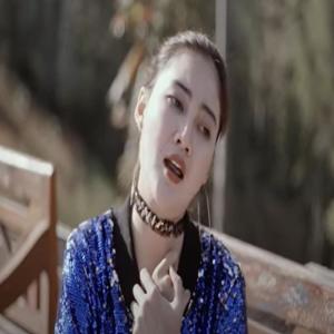 Dengarkan lagu Tak Antem Watu (-) nyanyian Nella Kharisma dengan lirik