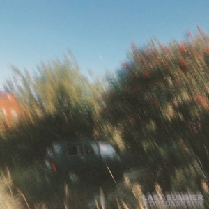 Dengarkan Last Summer lagu dari ILOVEDARKSUN dengan lirik