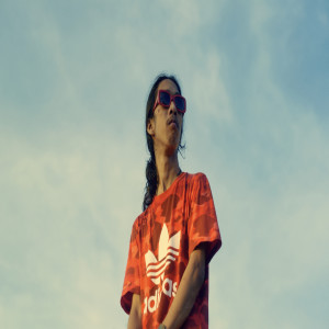 收听Yokee的Nobody歌词歌曲