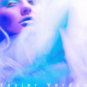 ดาวน์โหลดและฟังเพลง Hypnotic Flower พร้อมเนื้อเพลงจาก Xavier Verdon