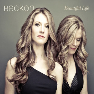 ดาวน์โหลดและฟังเพลง Maybe I พร้อมเนื้อเพลงจาก Beckon
