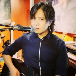收聽海山的吉他低泣時 (cover: 夏韶聲) (Live)歌詞歌曲