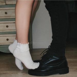 Johnnie Guilbert的專輯Right Girl Wrong Time