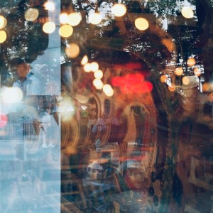 ดาวน์โหลดและฟังเพลง Pareidolia พร้อมเนื้อเพลงจาก Serol Serol