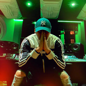 ดาวน์โหลดและฟังเพลง State Clothes (feat. Cappadonna, Killah Priest & Masta Killa) (Special Version) (Explicit) พร้อมเนื้อเพลงจาก DJ Mark One
