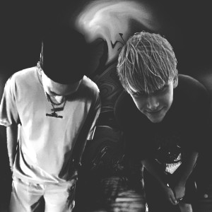 ดาวน์โหลดและฟังเพลง МОИ ПАЦАНЫ ПОДНЯЛИСЬ (Explicit) พร้อมเนื้อเพลงจาก asanrap