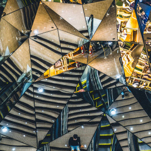 收听¥UNG THE ARCHITECT的Shatter歌词歌曲