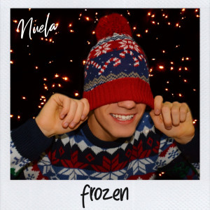 ดาวน์โหลดและฟังเพลง Frozen พร้อมเนื้อเพลงจาก Nuela