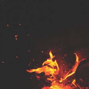 收聽Amanda Juline的Catch Fire (feat. Karim Israel)歌詞歌曲