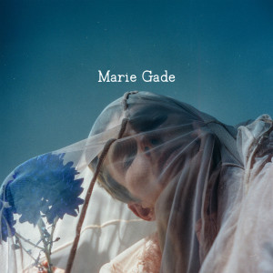 ดาวน์โหลดและฟังเพลง Echo Bloom พร้อมเนื้อเพลงจาก Marie Gade