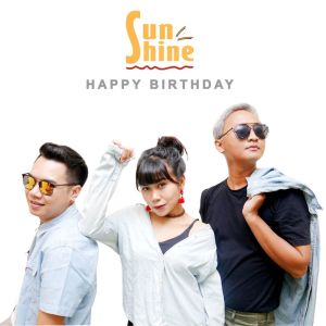 Listen to Happy Birthday song with lyrics from Sunshine