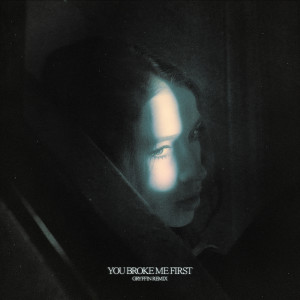 ดาวน์โหลดและฟังเพลง you broke me first (Gryffin Remix) พร้อมเนื้อเพลงจาก Tate McRae