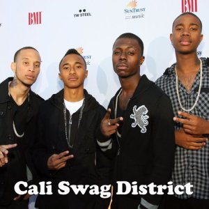 ดาวน์โหลดและฟังเพลง Back It up and Dump It (Explicit) พร้อมเนื้อเพลงจาก Cali Swag District