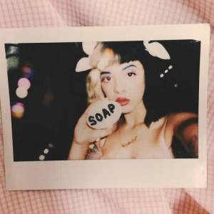 收聽Melanie Martinez的Soap歌詞歌曲