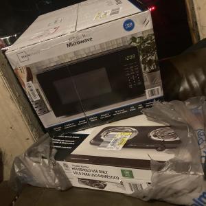 收聽MO4的Clout Chasin (Explicit)歌詞歌曲