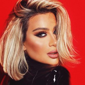 ดาวน์โหลดและฟังเพลง Aywa พร้อมเนื้อเพลงจาก Maya Diab