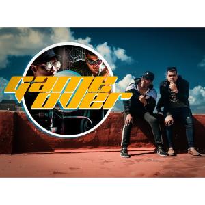 ดาวน์โหลดและฟังเพลง Perro y Gato พร้อมเนื้อเพลงจาก Game Over