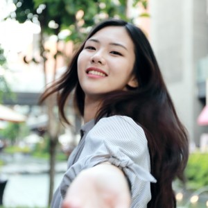 收聽스카이다이버的OMG歌詞歌曲
