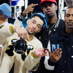 default playlist img