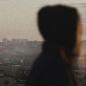 Listen to ТНГ song with lyrics from Lara Krouts