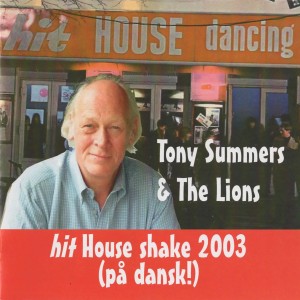 ดาวน์โหลดและฟังเพลง Heroes พร้อมเนื้อเพลงจาก Tony Summers & The Lions