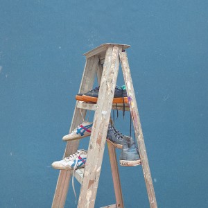 收听Biru Baru的And / End歌词歌曲