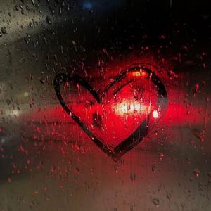 SVADE的專輯LUV (feat. Hailey)