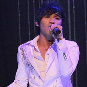Album Chiếc điện thoại câm nín from Trần Trác Phong