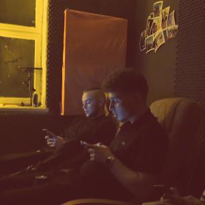 Listen to Teleskopy(feat. Curly) (Explicit) song with lyrics from MCHserfer