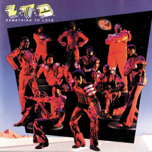 ดาวน์โหลดและฟังเพลง (Every Time I Turn Around) Back In Love Again พร้อมเนื้อเพลงจาก L.T.D.