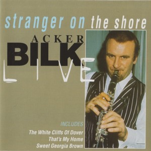 ดาวน์โหลดและฟังเพลง Stranger on the Shore พร้อมเนื้อเพลงจาก 比尔克
