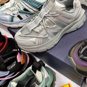 收聽Rius的done with the streets (Explicit)歌詞歌曲