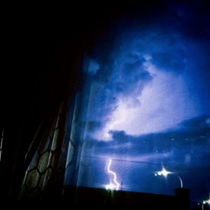 收聽Angst的again (Explicit)歌詞歌曲