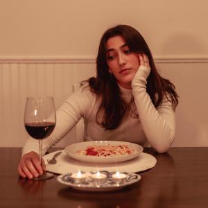 收聽Mia Humphrey的Wine Drunk (pt.2) (Explicit)歌詞歌曲