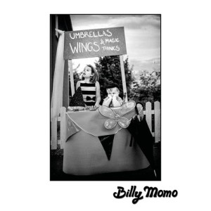 อัลบัม Umbrellas, Wings and Magic Things ศิลปิน Billy Momo