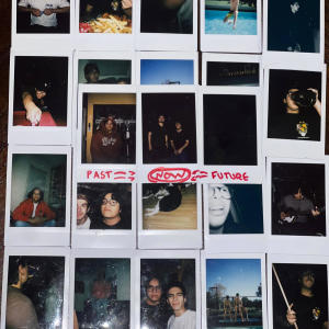 收聽MENESES的Be Here Now歌詞歌曲