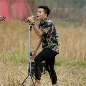 ดาวน์โหลดและฟังเพลง เป็นไปได้บ่ (แม่บักแดง) พร้อมเนื้อเพลงจาก ป๊อป นพรัตน์