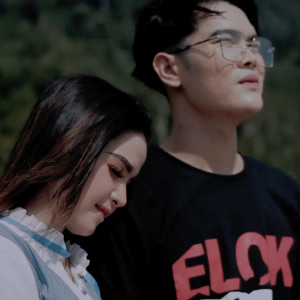 Listen to Bingkai Cinto Suci song with lyrics from Maulana Wijaya