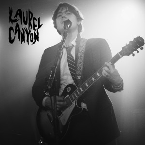 Laurel Canyon的專輯A Man About Town