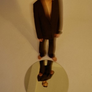 Listen to 2 Things song with lyrics from 지미 브라운